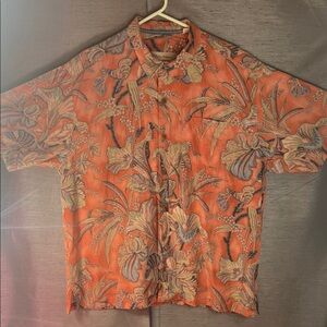 Tommy Bahama 100% SILK Men’s Coral,blue and Cream Hawaiian Shirt size XL